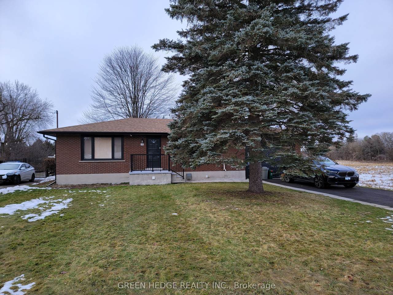 34 Stanley Avenue - Photo 1