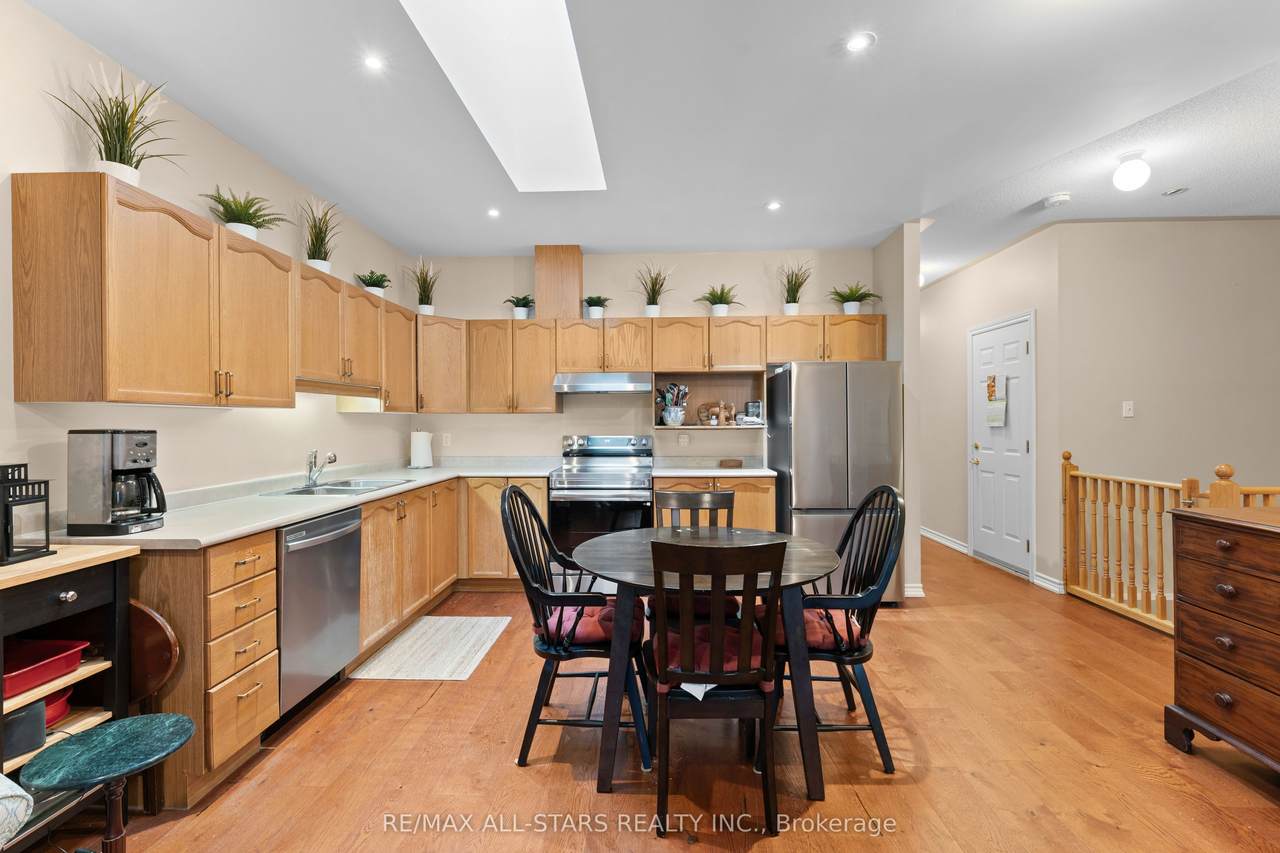 https://bt-photos.global.ssl.fastly.net/toronto/1280_boomver_1_X13134898-1.jpg