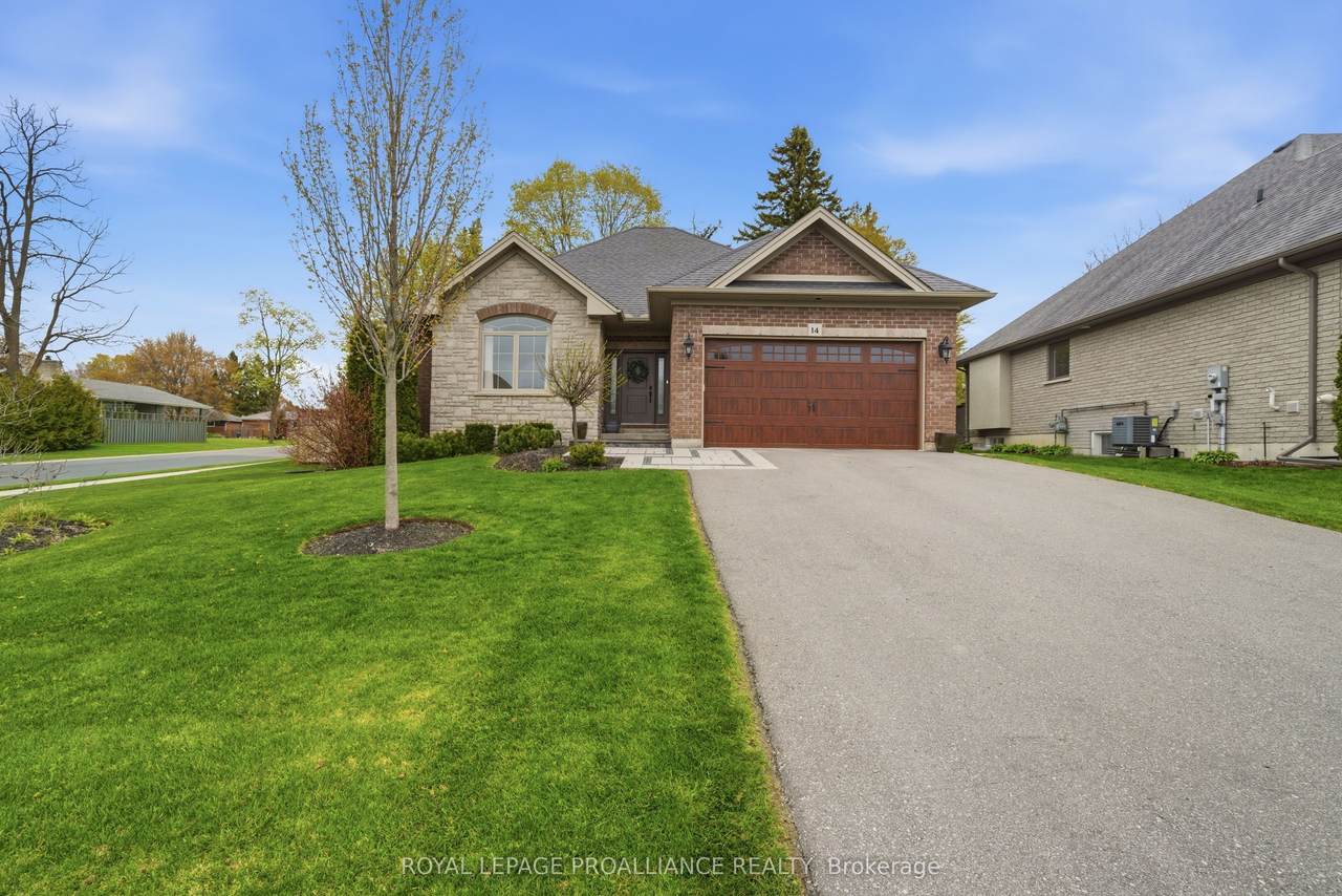 14 Rosslyn Drive - Photo 1