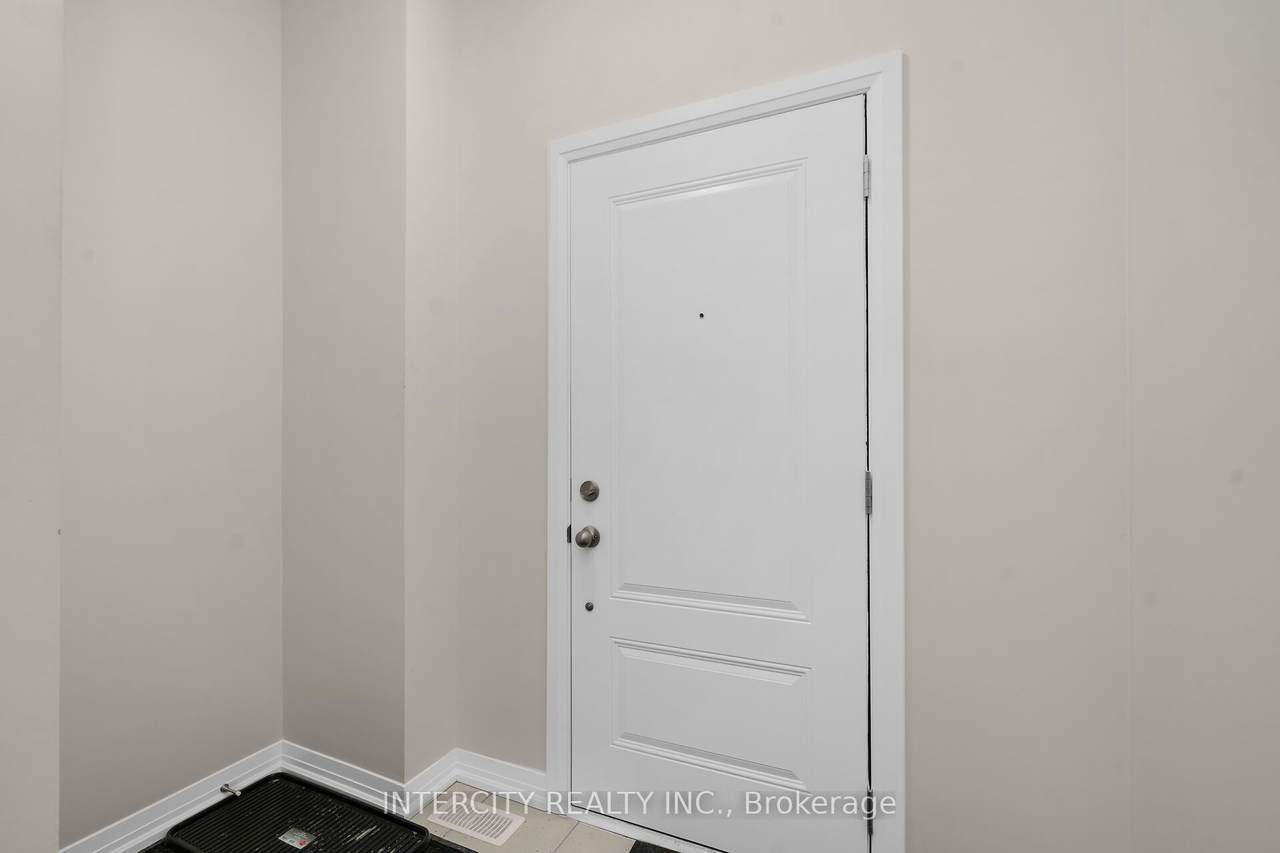 https://bt-photos.global.ssl.fastly.net/toronto/1280_boomver_1_X13163170-1.jpg