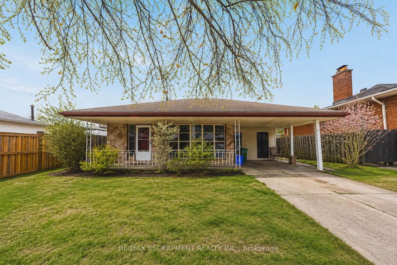 71 Hoover Crescent - Photo 1