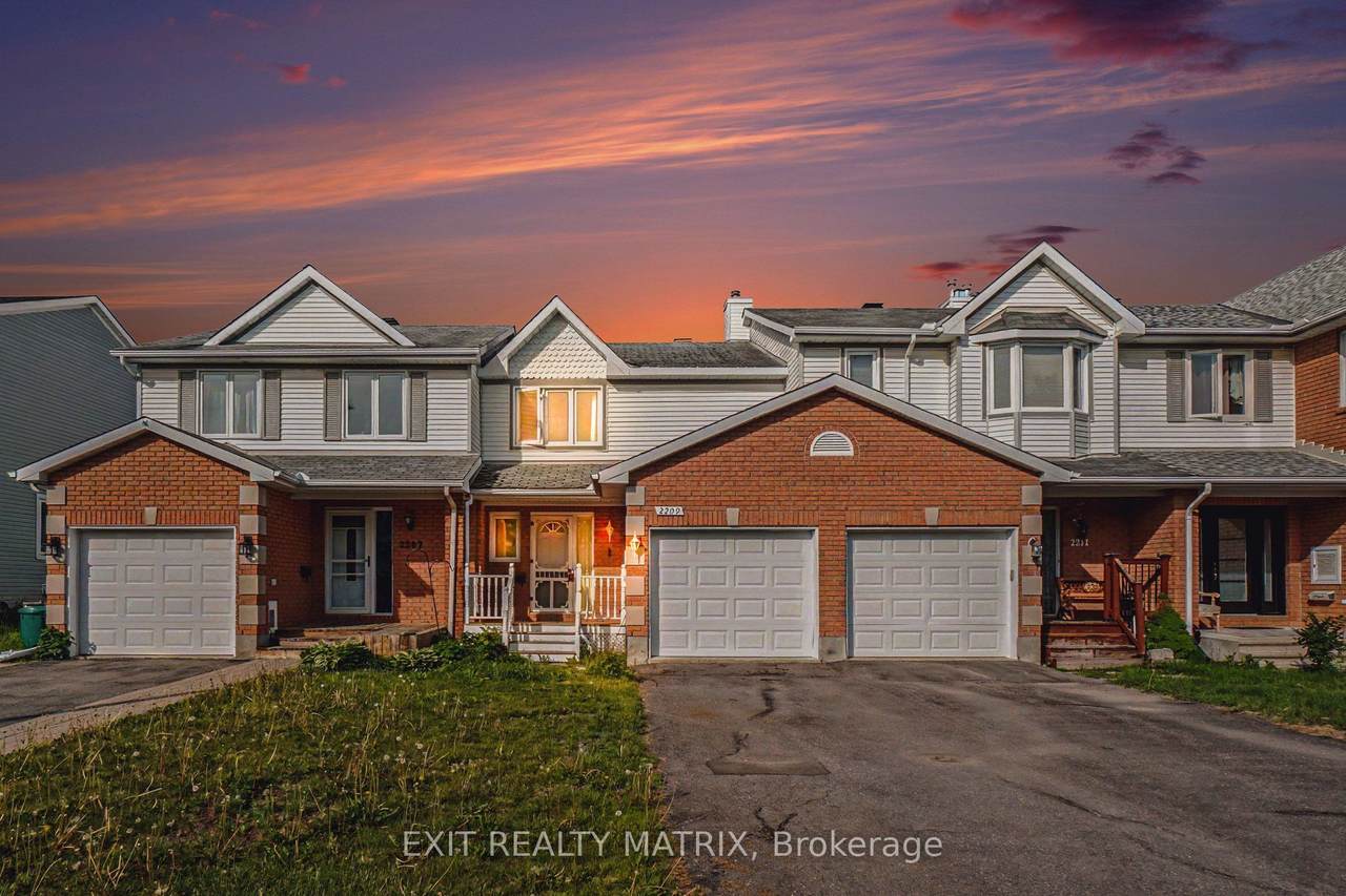 2209 Saturn Crescent - Photo 1
