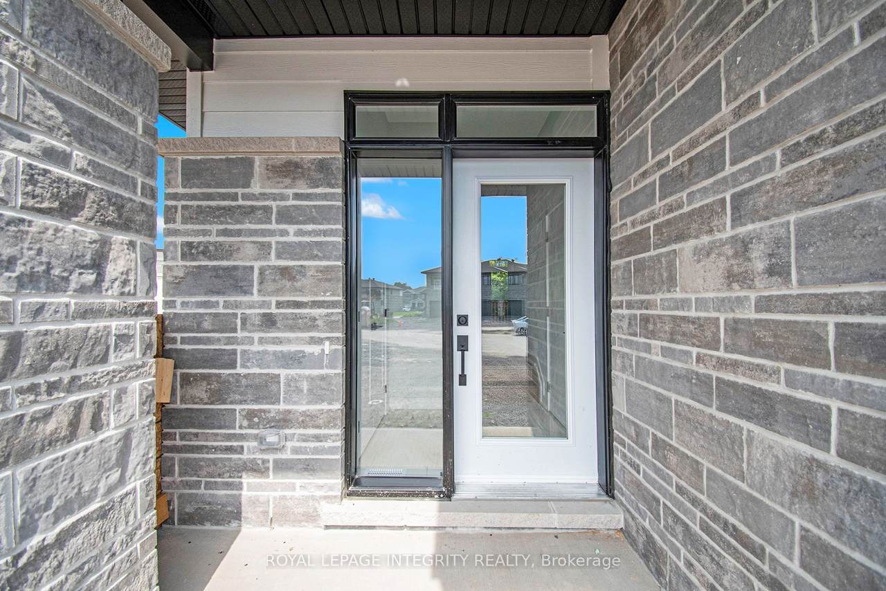 https://bt-photos.global.ssl.fastly.net/toronto/1280_boomver_1_X13237964-1.jpg