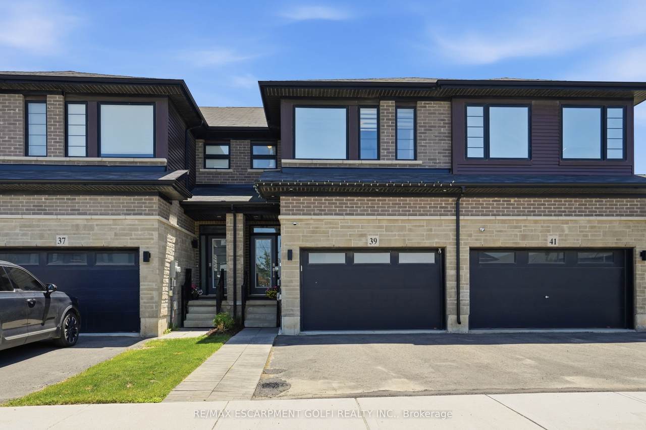 39 Bellhouse Avenue - Photo 1