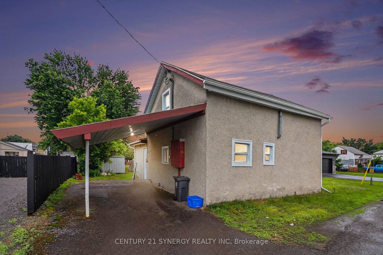 205 St Joseph Street - Photo 1