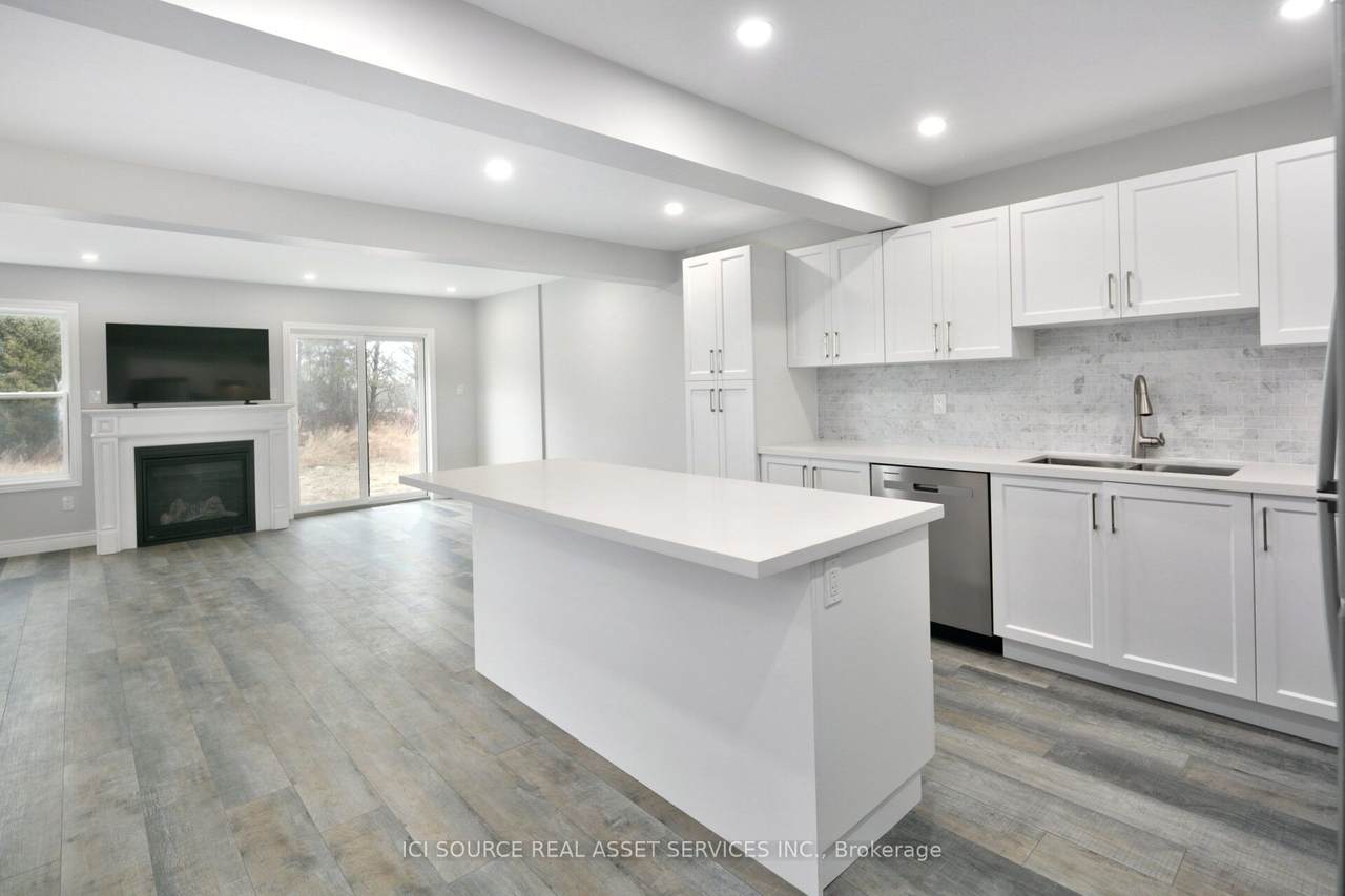 https://bt-photos.global.ssl.fastly.net/toronto/1280_boomver_1_X13482344-1.jpg