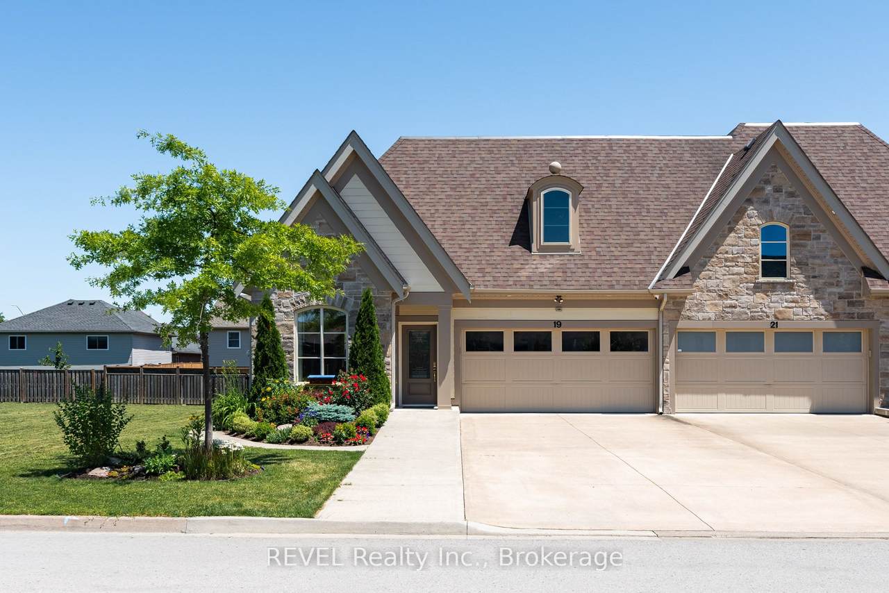 19 Francesco Crescent - Photo 1
