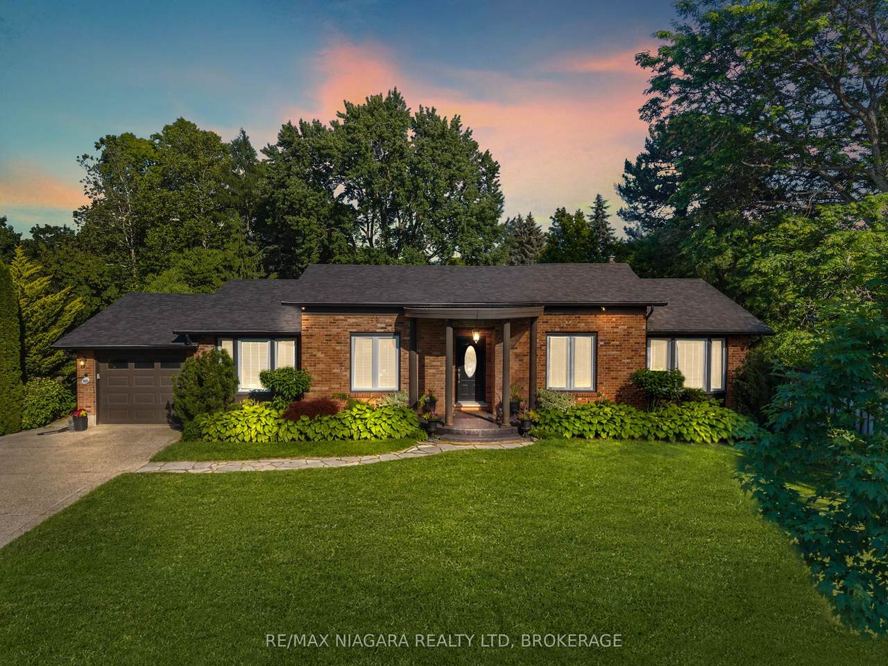 360 Dorchester Street - Photo 1