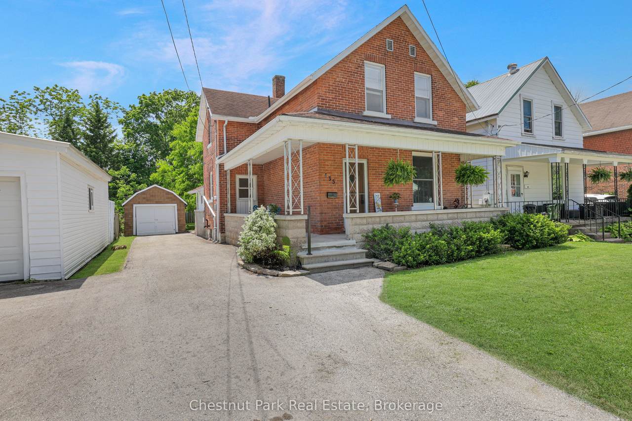 435 13th Street - Photo 1