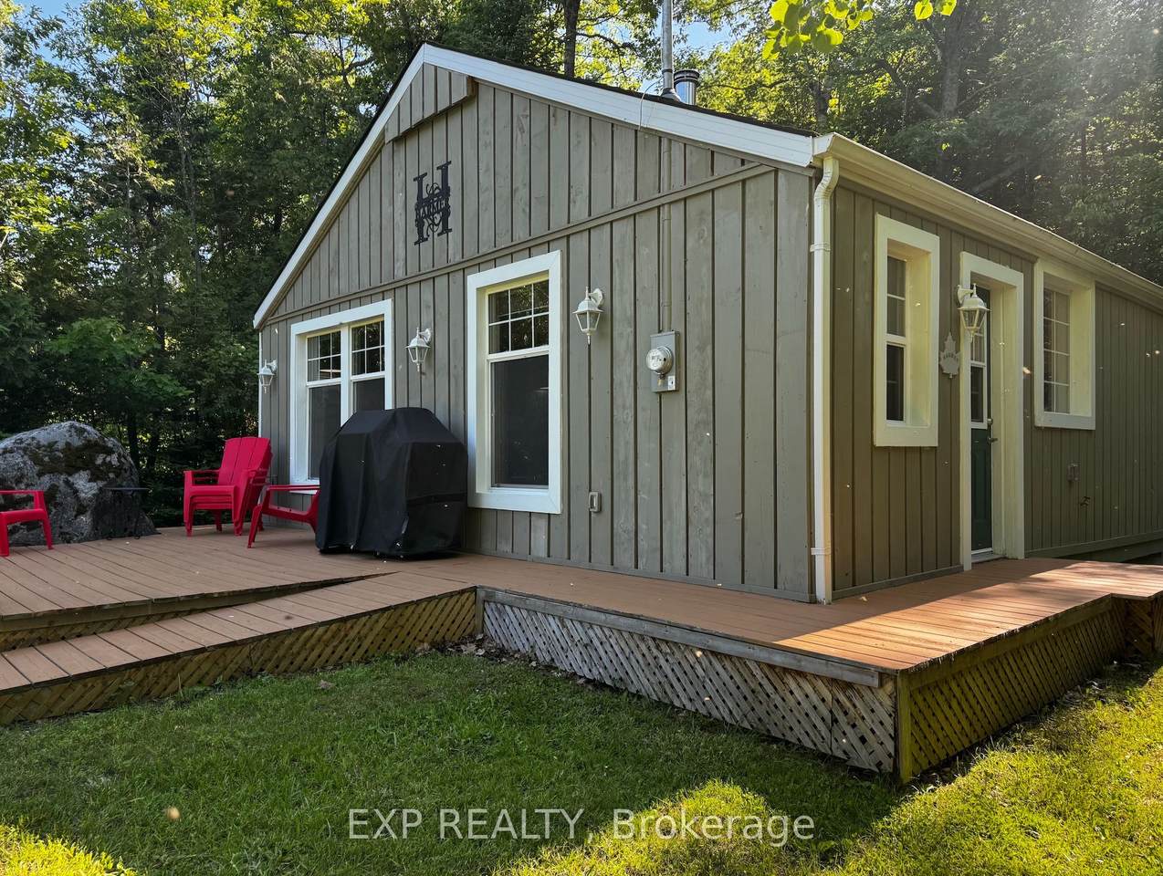 360 Cedar Avenue - Photo 1