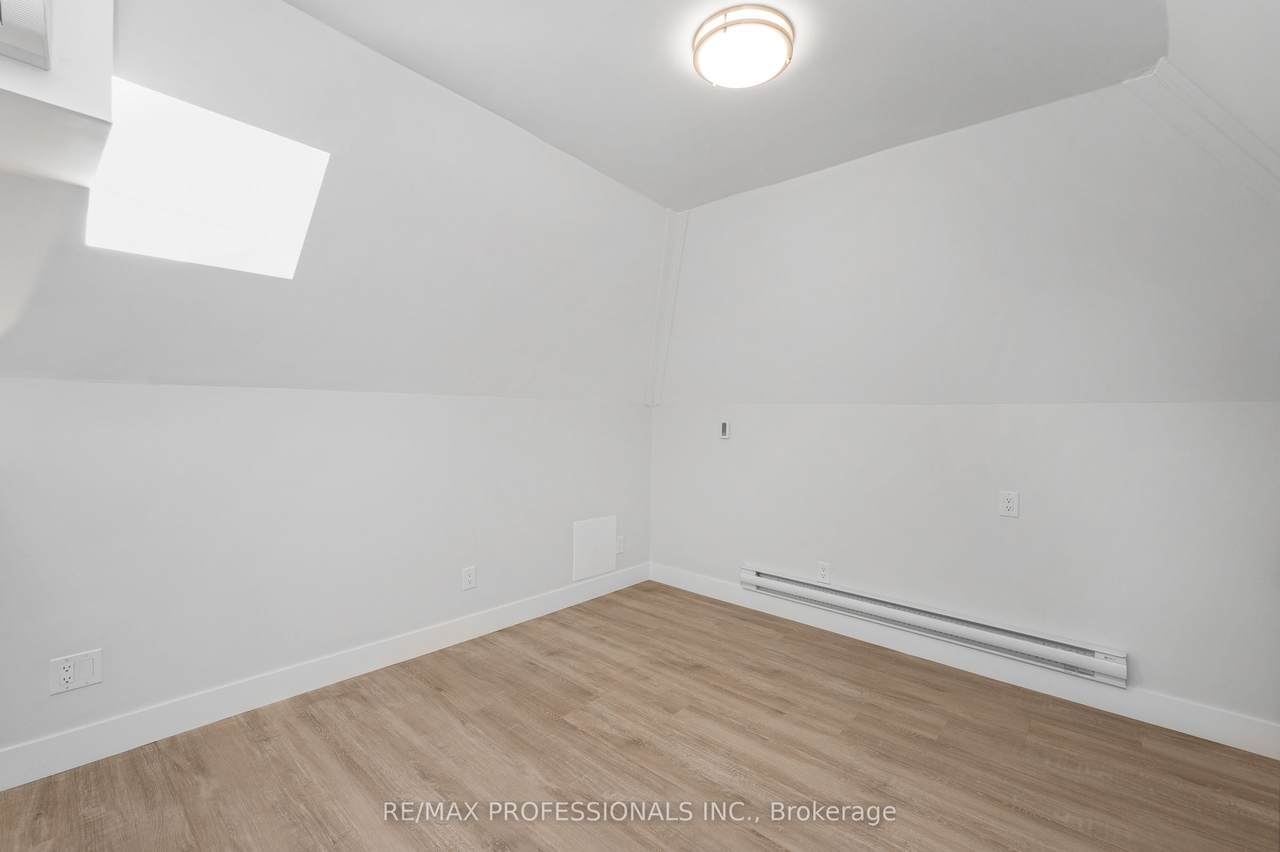 https://bt-photos.global.ssl.fastly.net/toronto/1280_boomver_1_X13502012-1.jpg