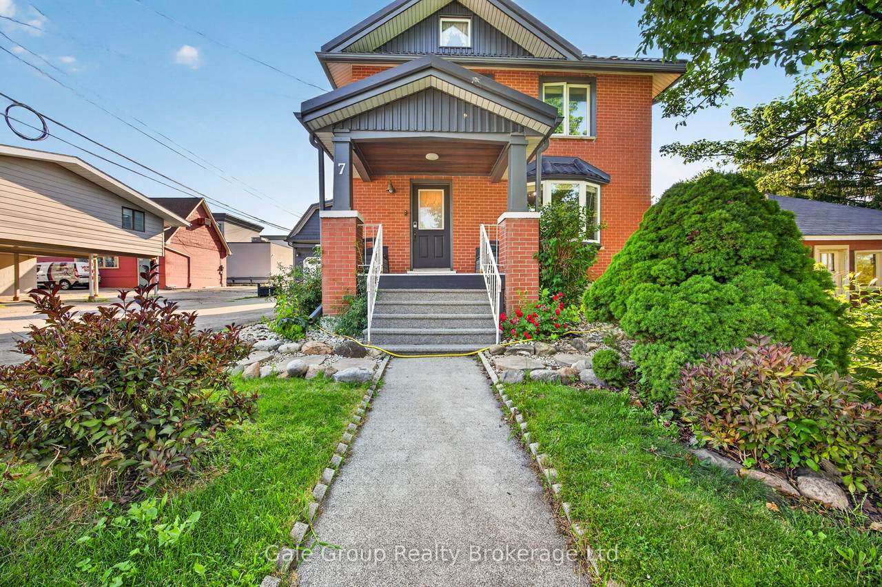 https://bt-photos.global.ssl.fastly.net/toronto/1280_boomver_1_X13503640-1.jpg