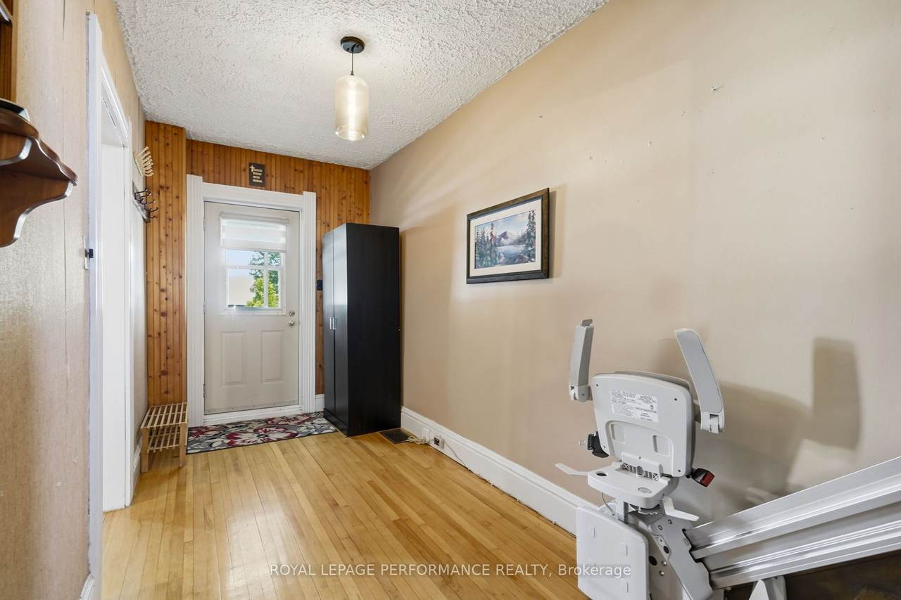 https://bt-photos.global.ssl.fastly.net/toronto/1280_boomver_1_X13504244-1.jpg