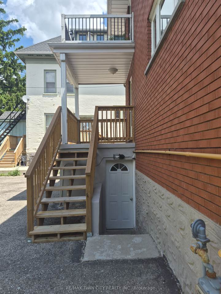 https://bt-photos.global.ssl.fastly.net/toronto/1280_boomver_1_X13555892-1.jpg