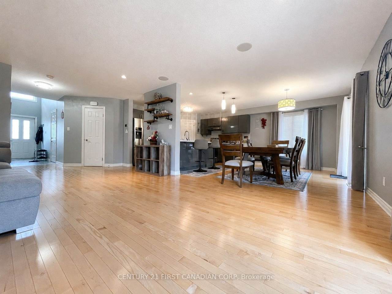 https://bt-photos.global.ssl.fastly.net/toronto/1280_boomver_1_X13565568-1.jpg