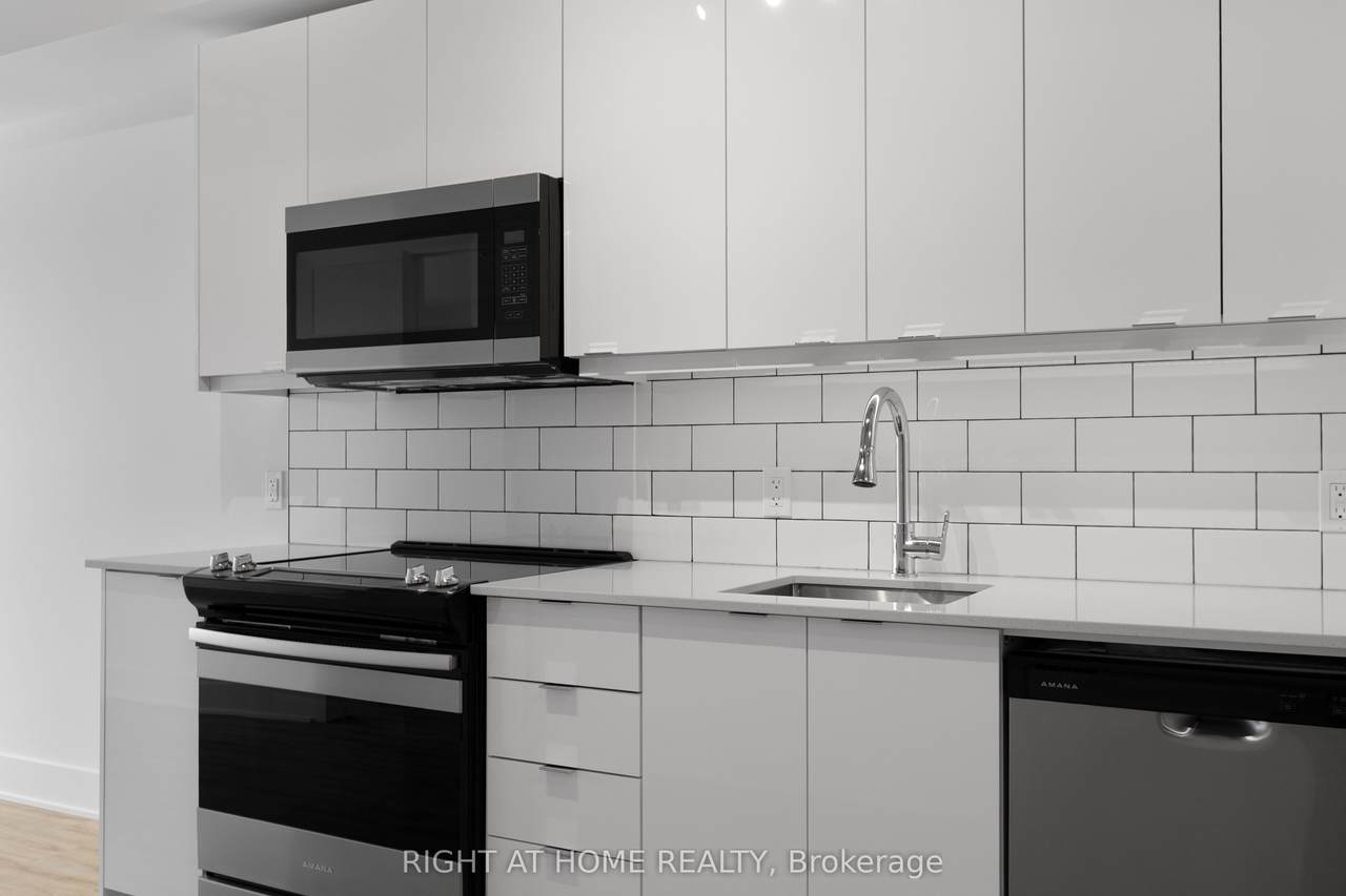 https://bt-photos.global.ssl.fastly.net/toronto/1280_boomver_1_X13570334-1.jpg