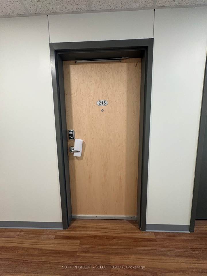 https://bt-photos.global.ssl.fastly.net/toronto/1280_boomver_1_X13576690-1.jpg