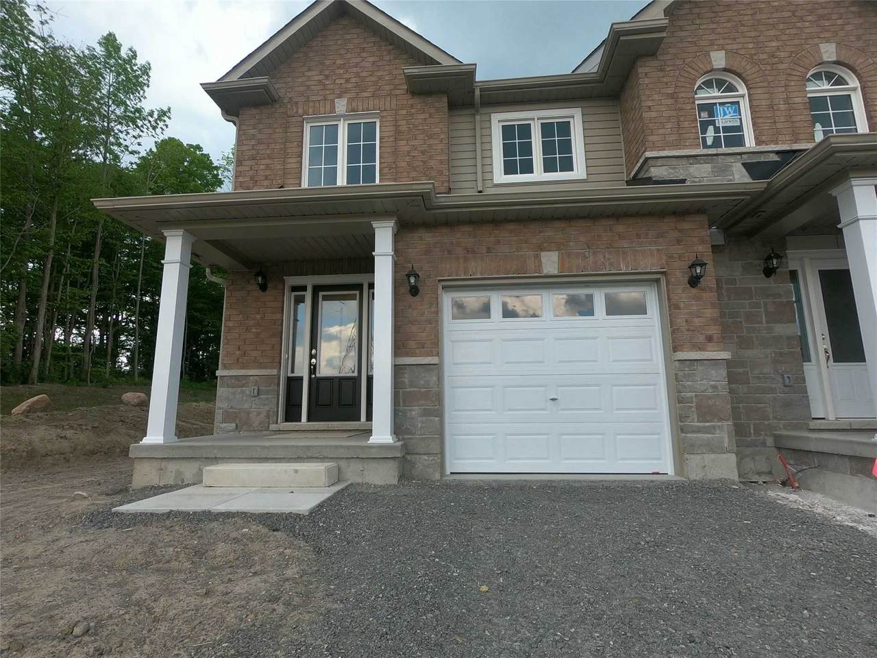 1601 Hetherington Dr - Photo 1