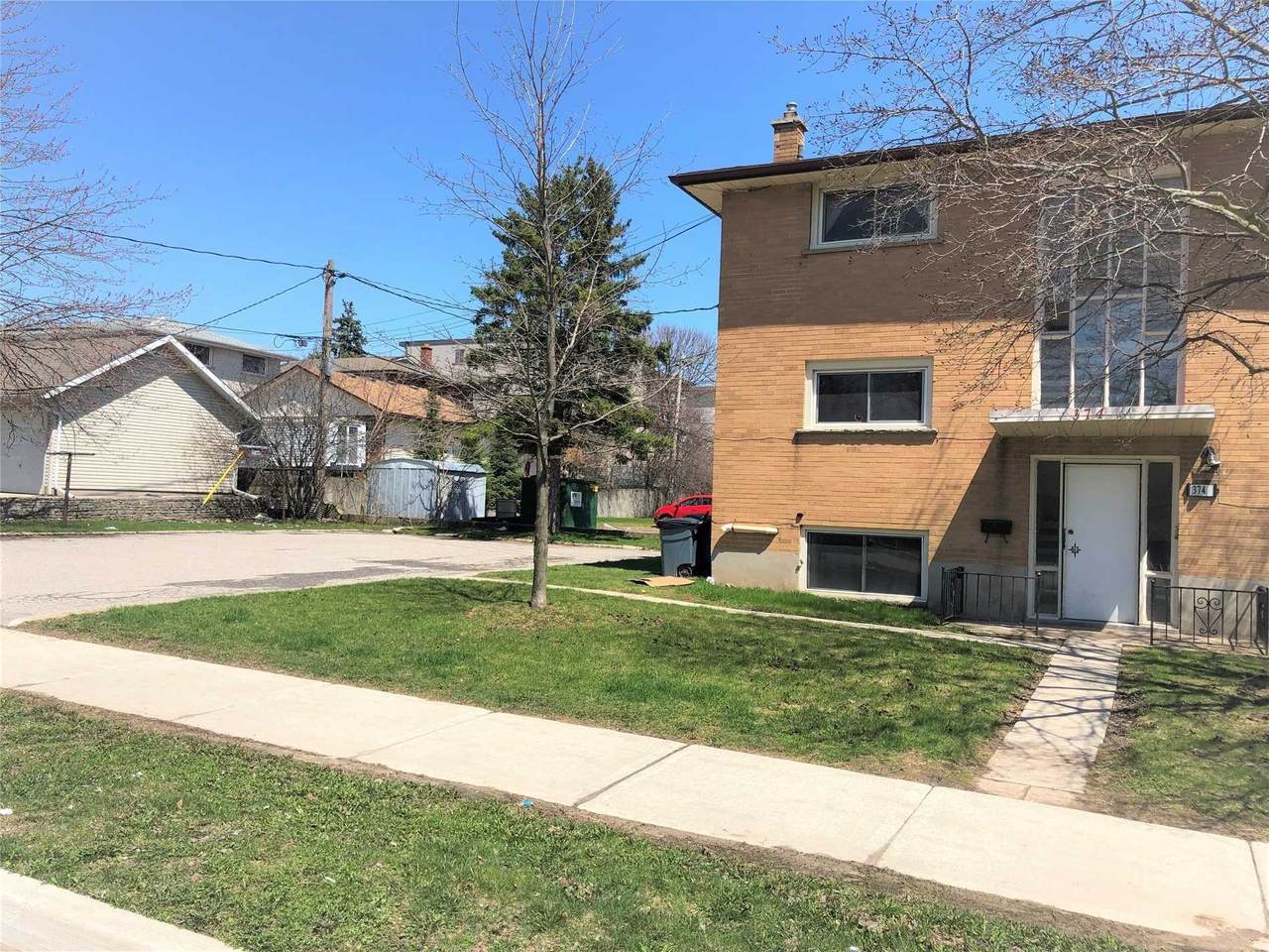 374 Holly St - Photo 1