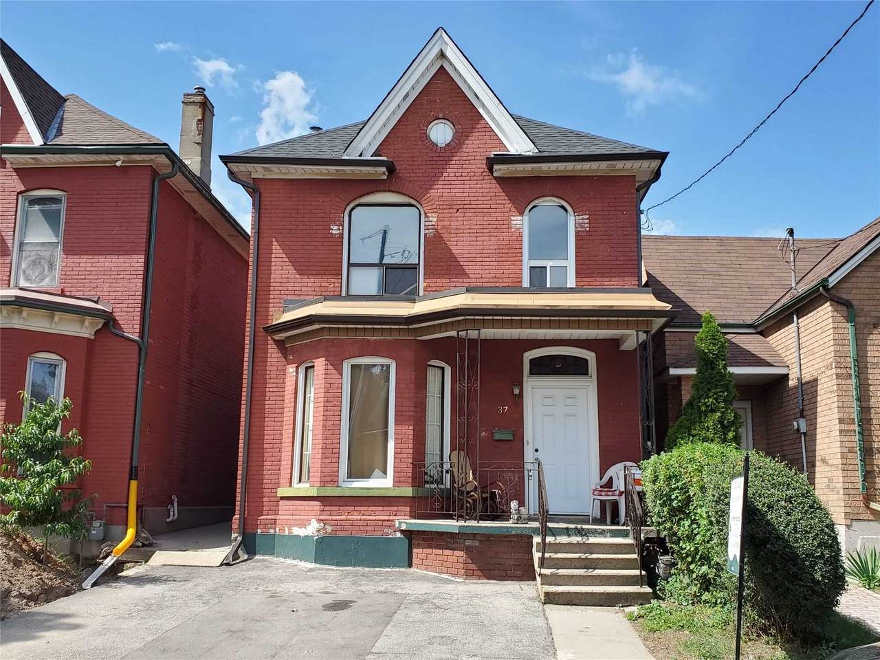 37 Emerald St - Photo 1
