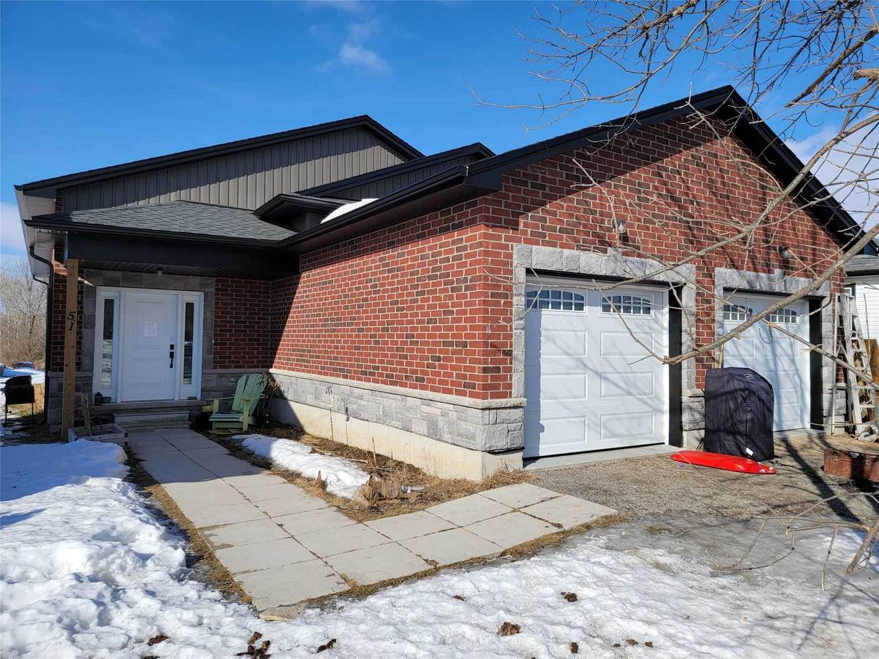51 Bay St - Photo 1