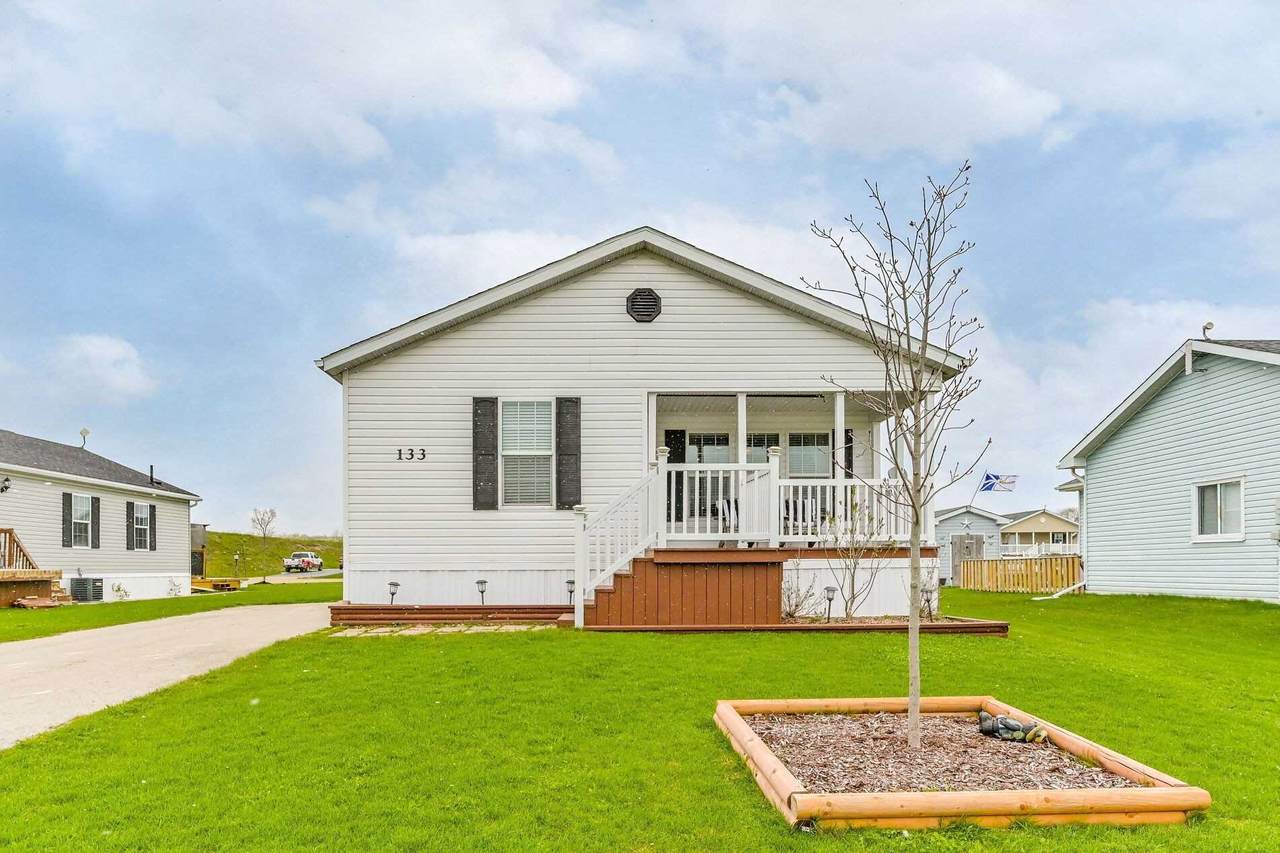 133 Parkview Circ - Photo 1