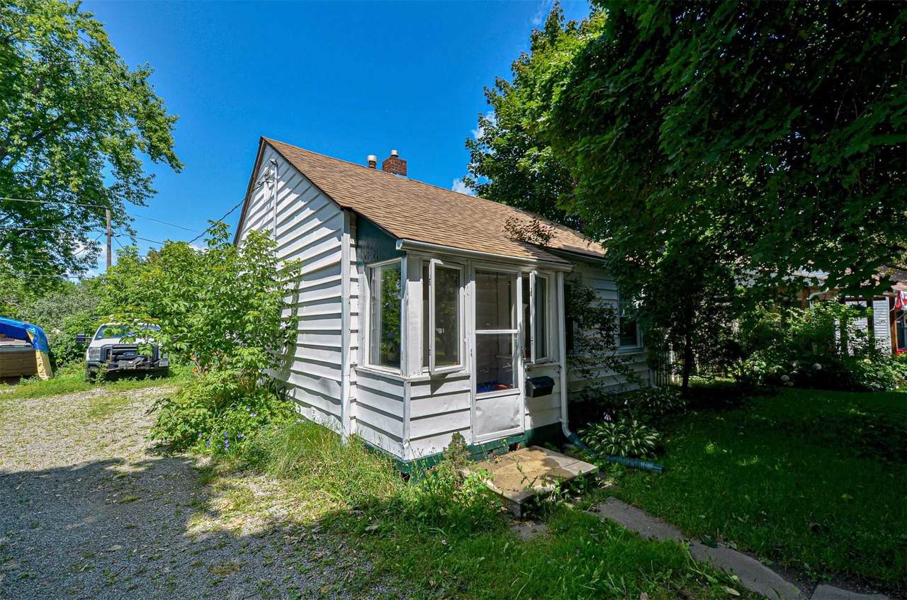 28 Churchill Cres - Photo 1