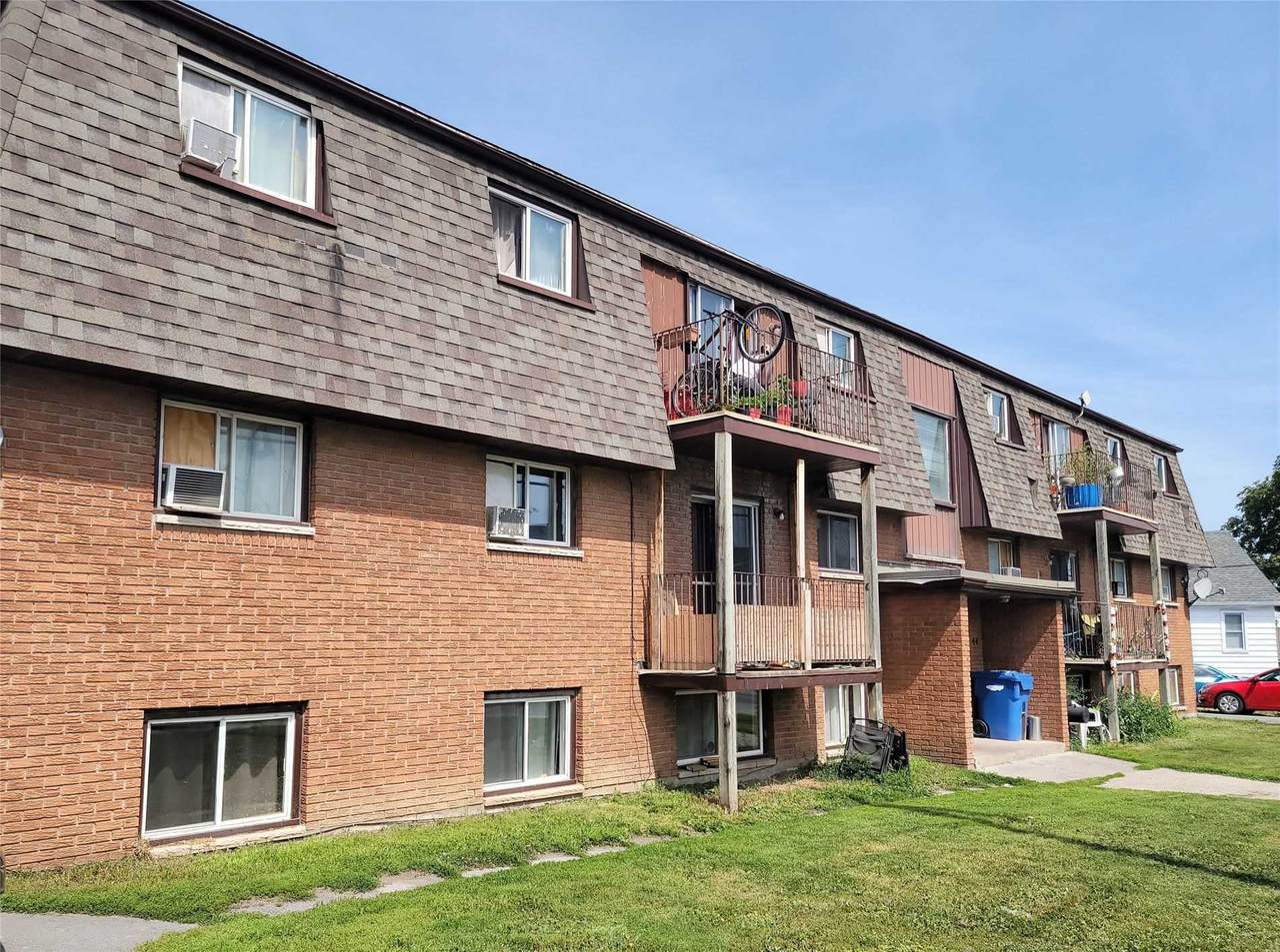 44 Benjamin St - Photo 1