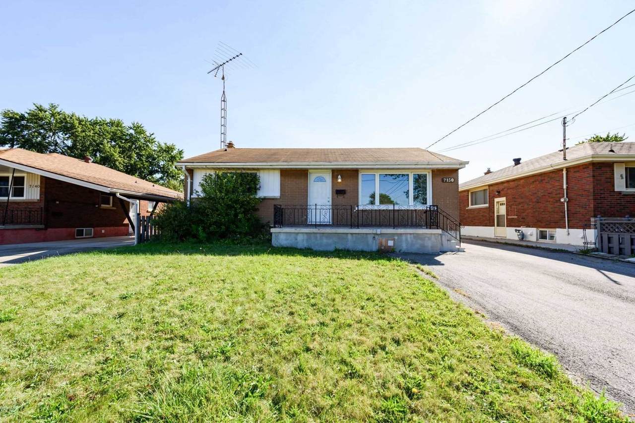 7150 Douglas Cres - Photo 1