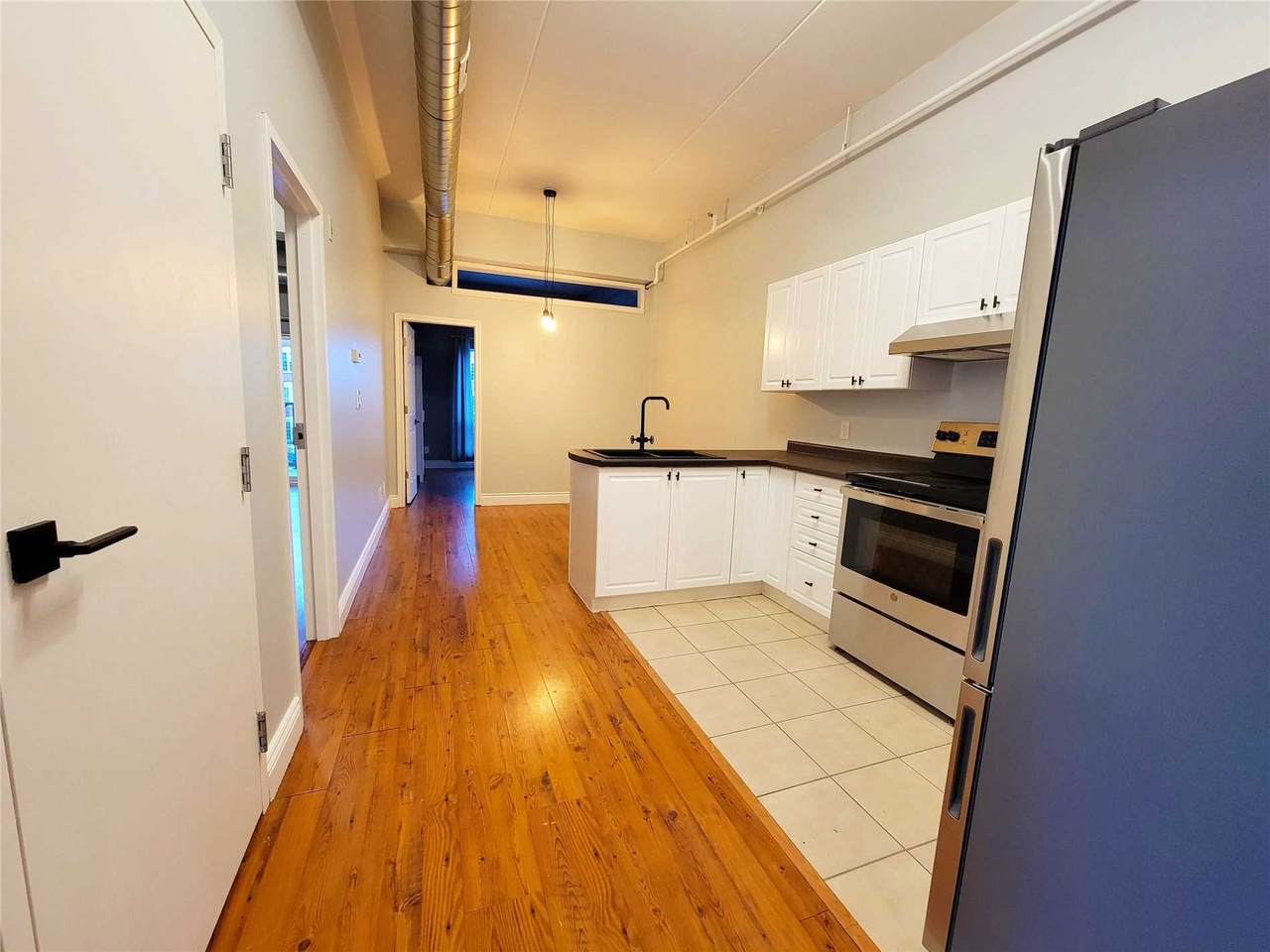 150 Colborne St - Photo 1