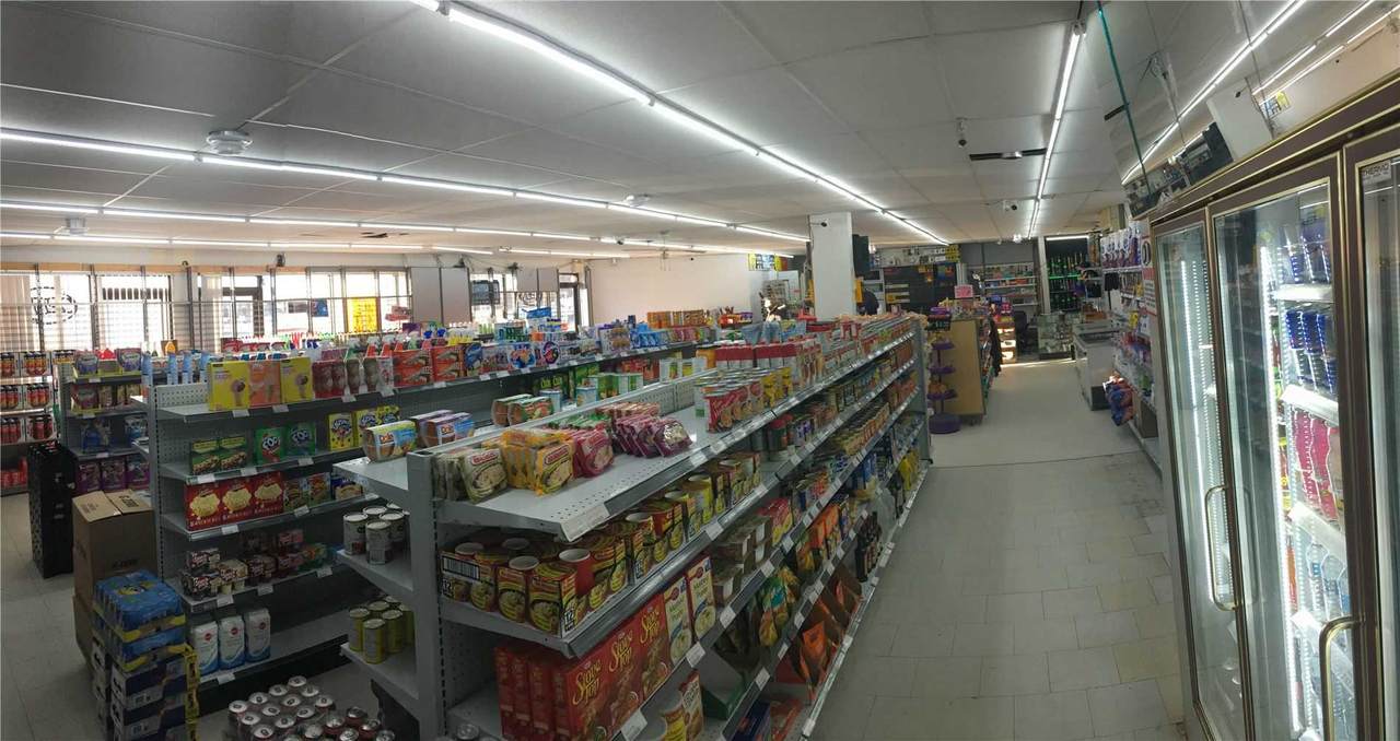 436 Dundas St - Photo 1