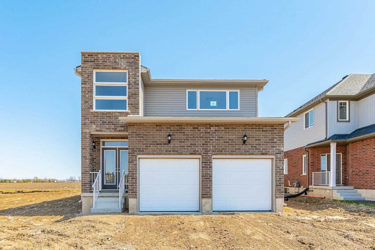 92 Maple St - Photo 1