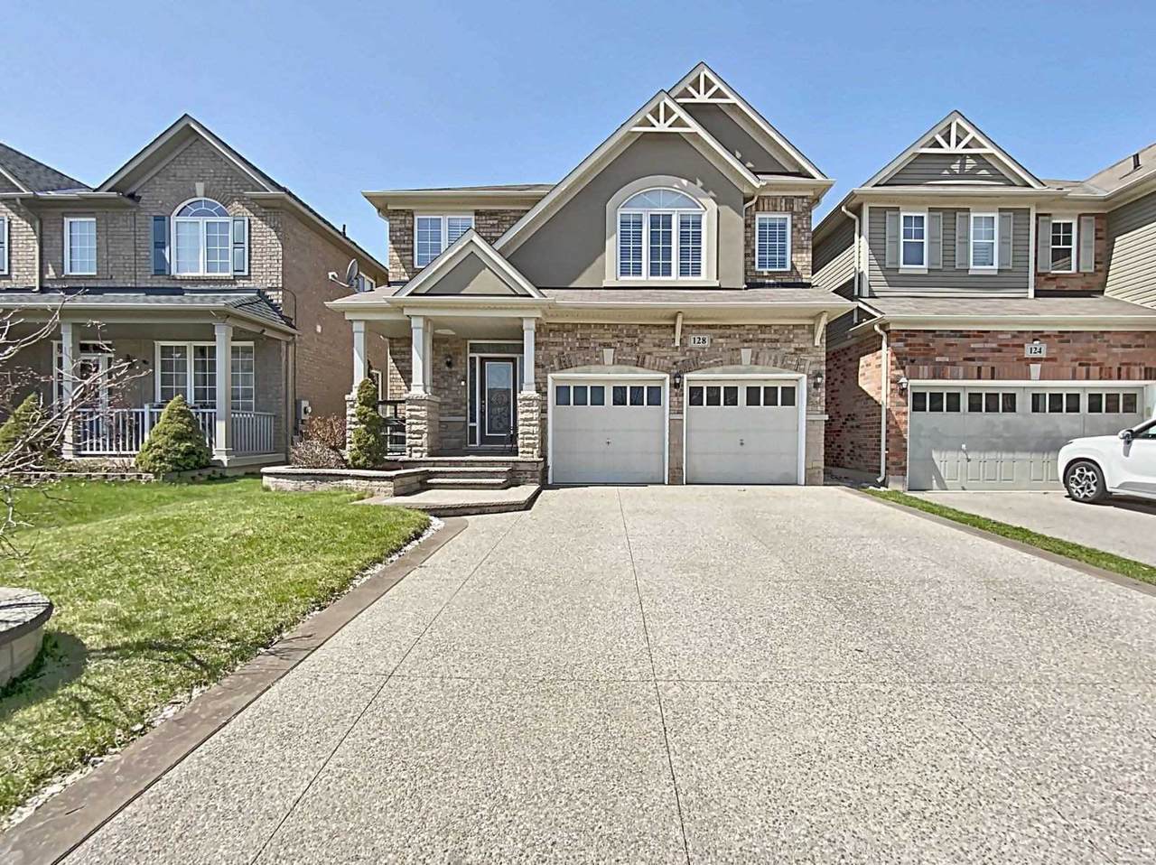 128 Montreal Circ - Photo 1