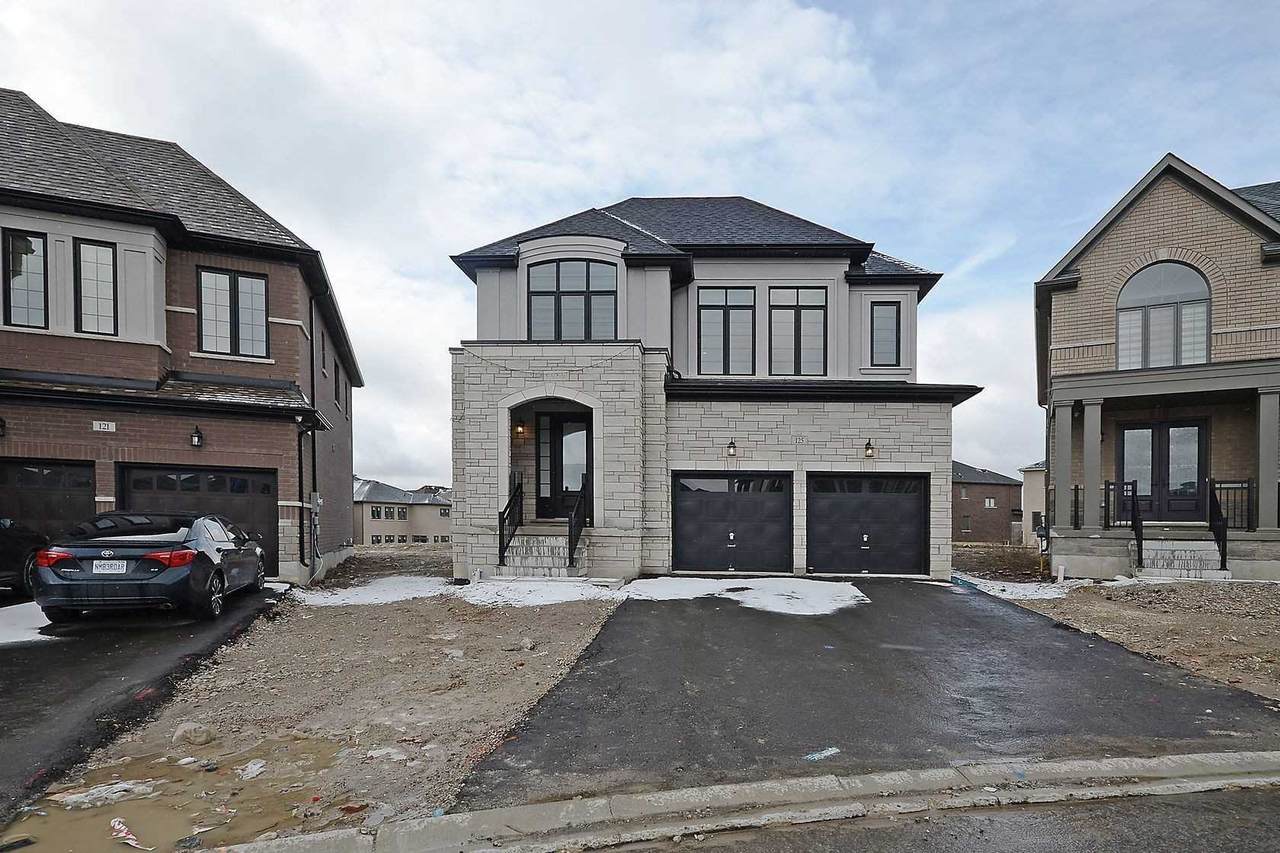 125 Prince Charles Cres - Photo 1