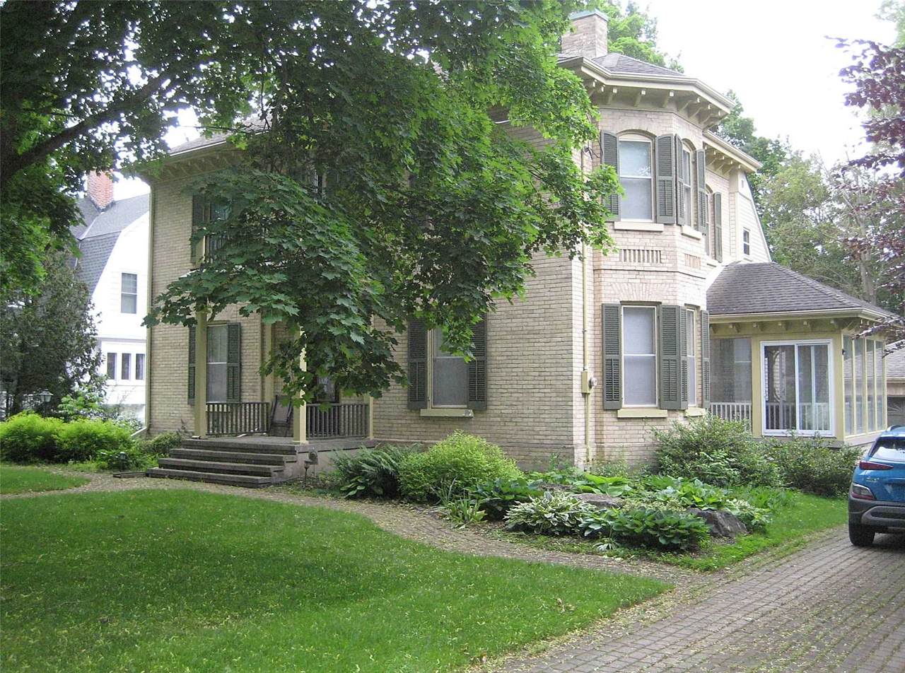 289 Light St - Photo 1