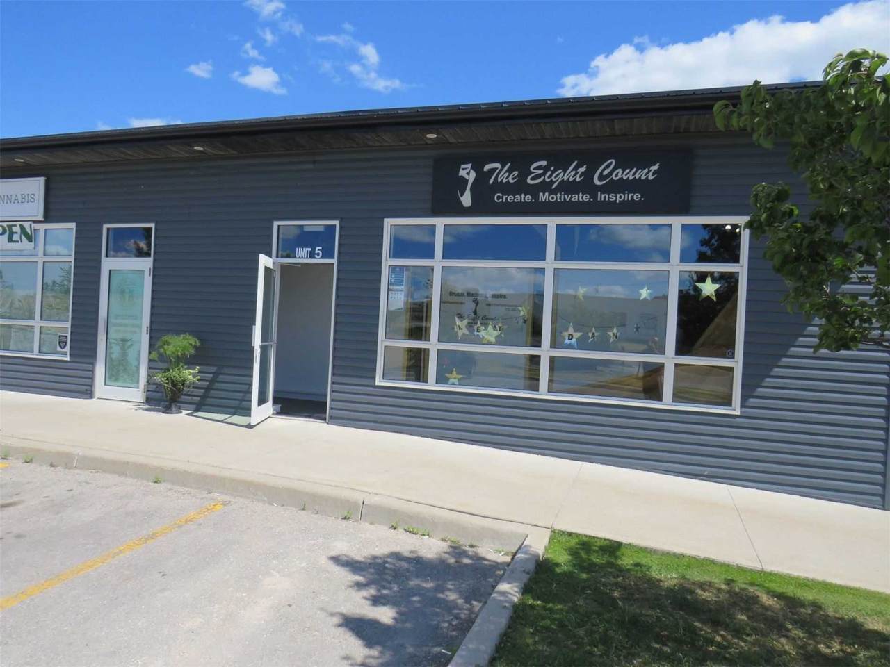 2 Thompson Cres - Photo 1