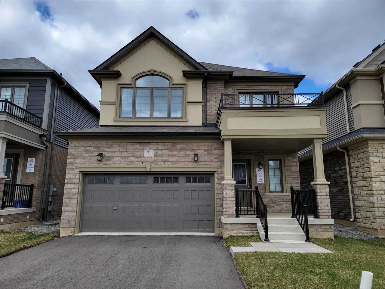71 Flagg Ave - Photo 1