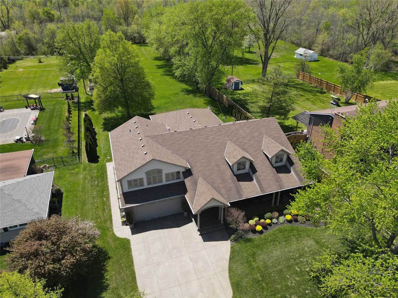 1179 Niagara Pkwy - Photo 1
