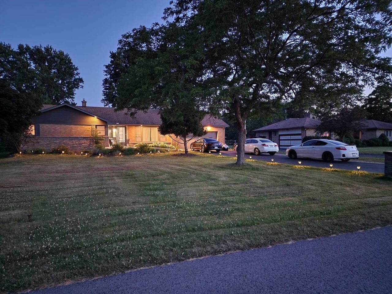 1467 Niagara Pkwy - Photo 1