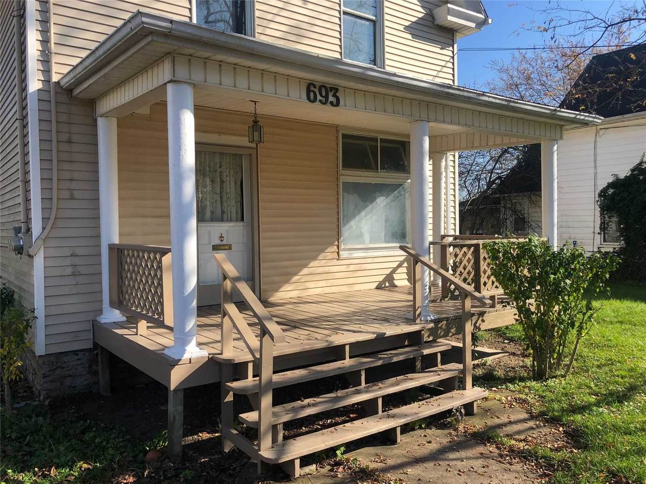 693 King St - Photo 1
