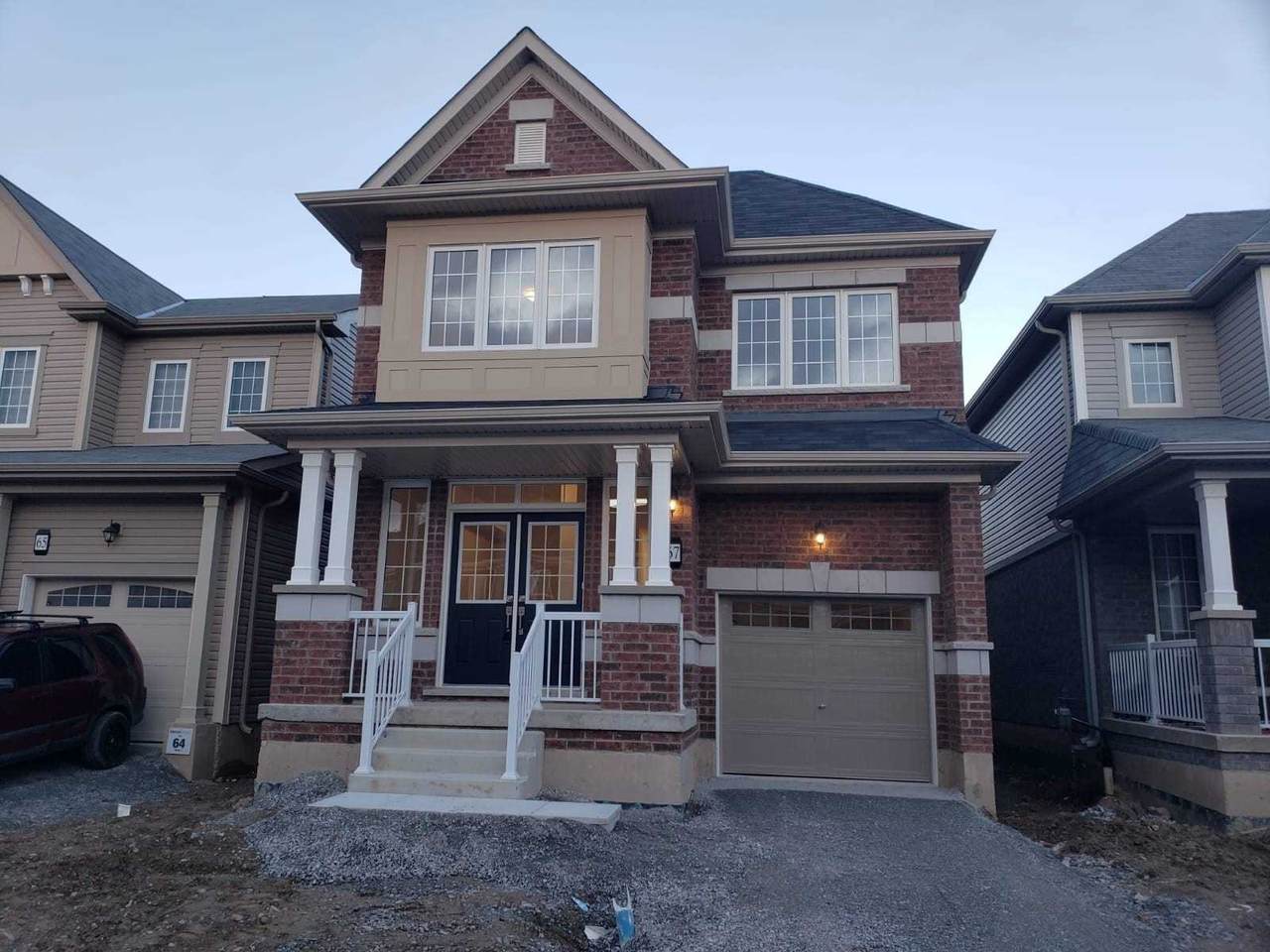 67 Esther Cres - Photo 1