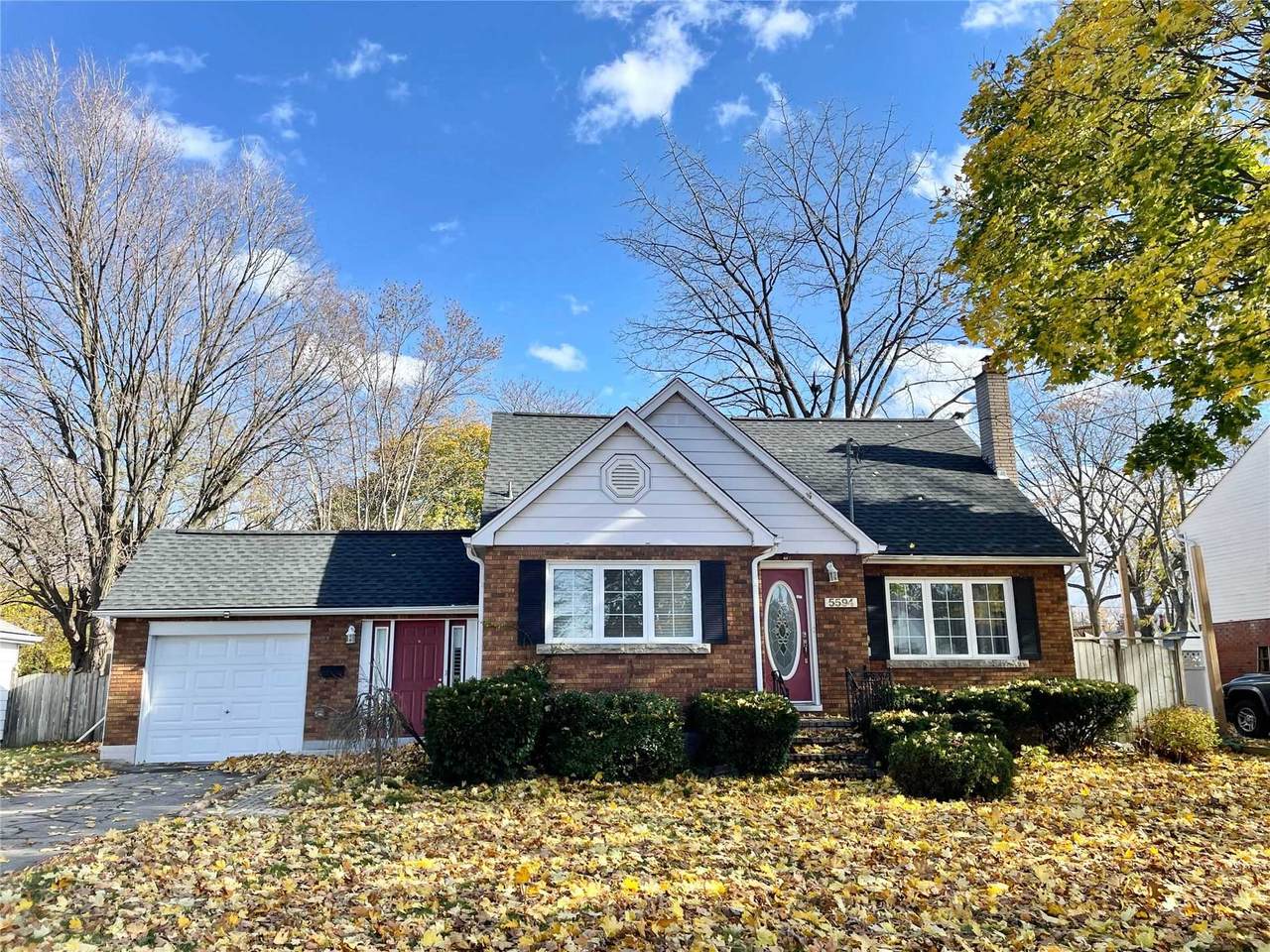 5594 Woodland Blvd - Photo 1