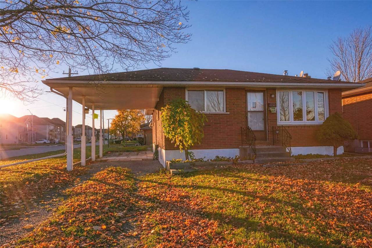 220 Bradley Ave - Photo 1