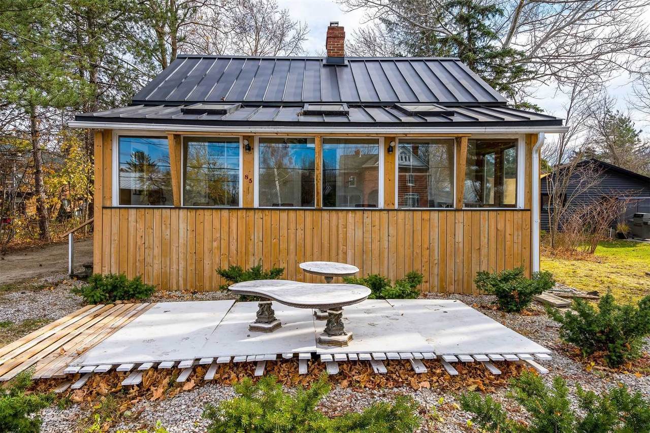 85 Bruce St - Photo 1