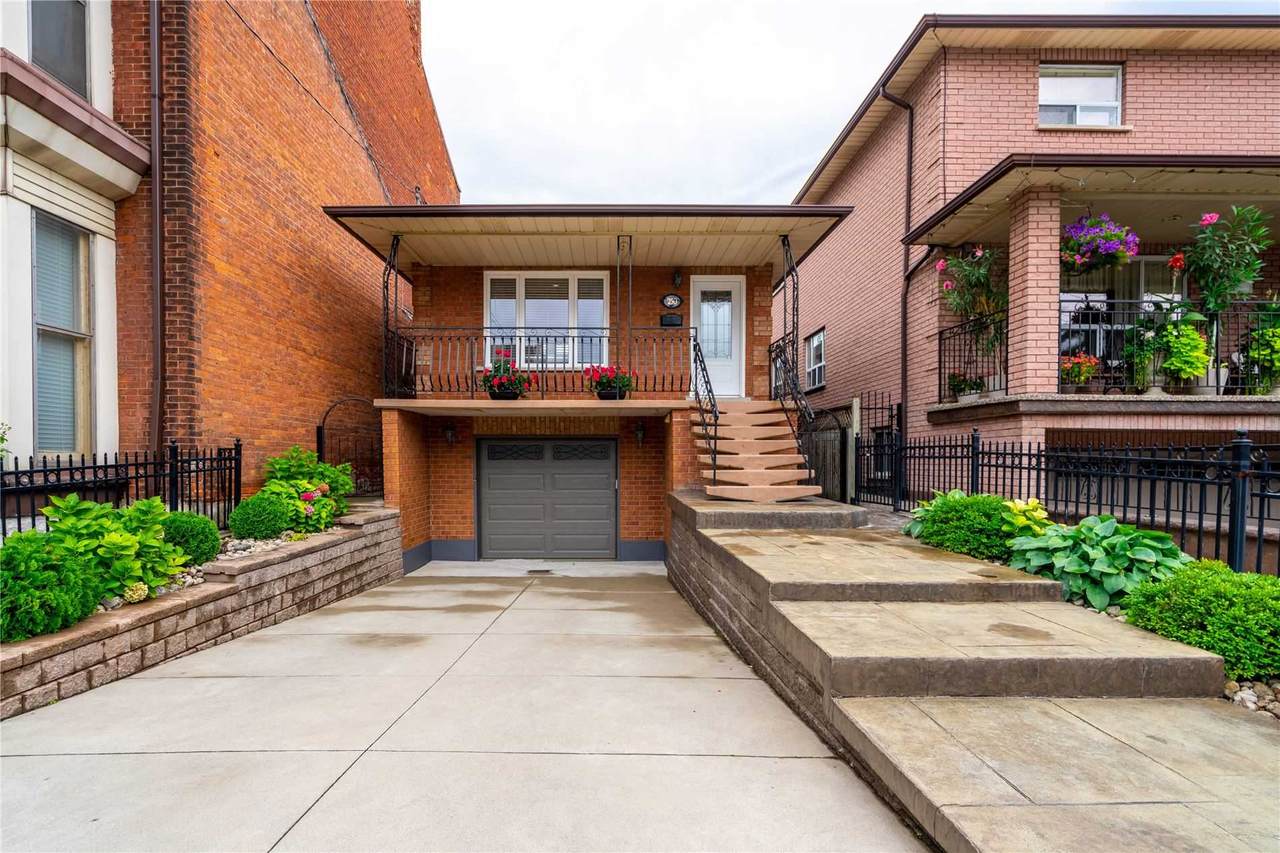 250 Macnab St - Photo 1