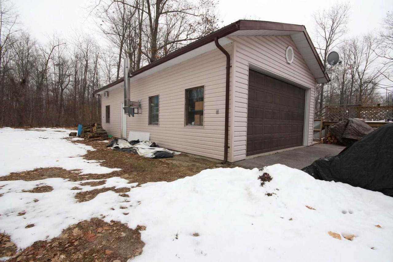 426 Pigden Rd - Photo 1