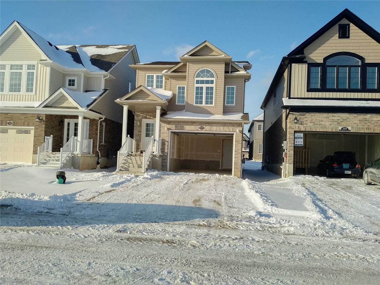 305 Tall Grass Cres - Photo 1