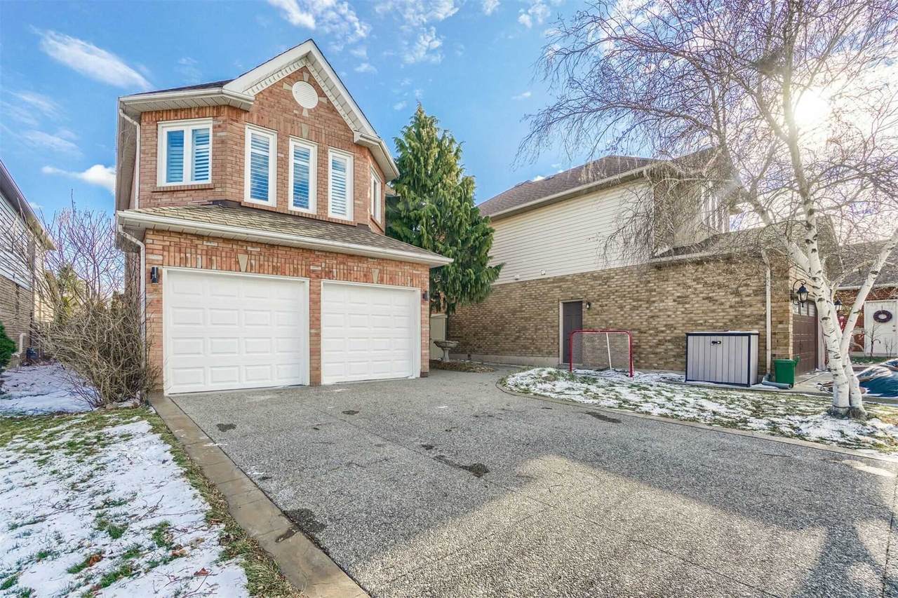 37 Cove Cres - Photo 1