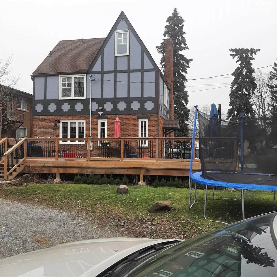 403 Niagara St - Photo 1