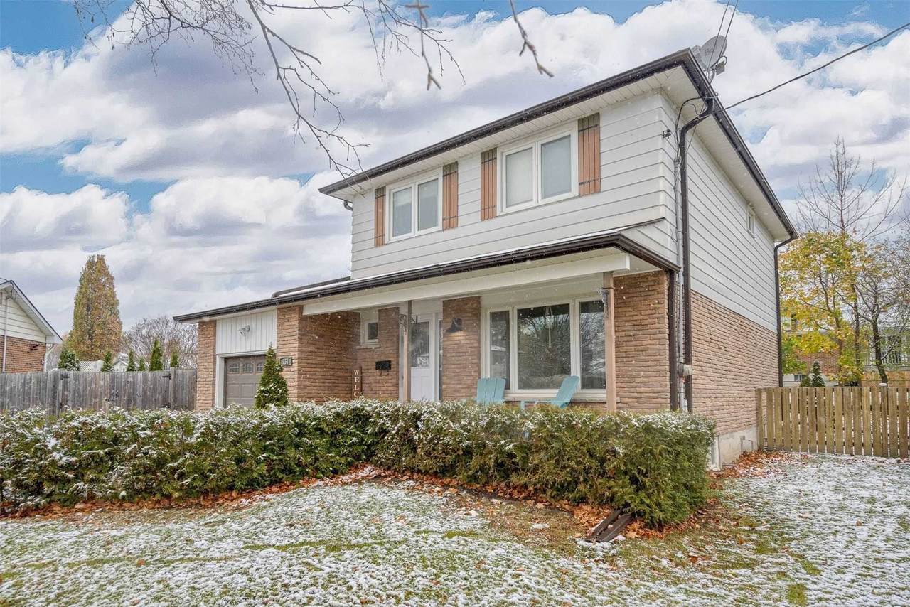751 Spragge Cres - Photo 1